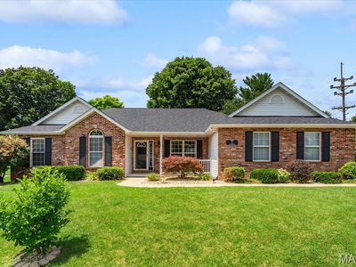 2 Grandbrook Blvd, Collinsville, IL, 62234