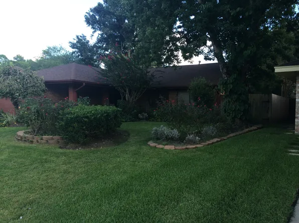 9115 Cypress Square Dr, Spring, TX 77379