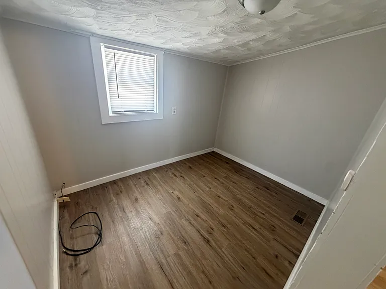 120 E Boone St — Photo 7