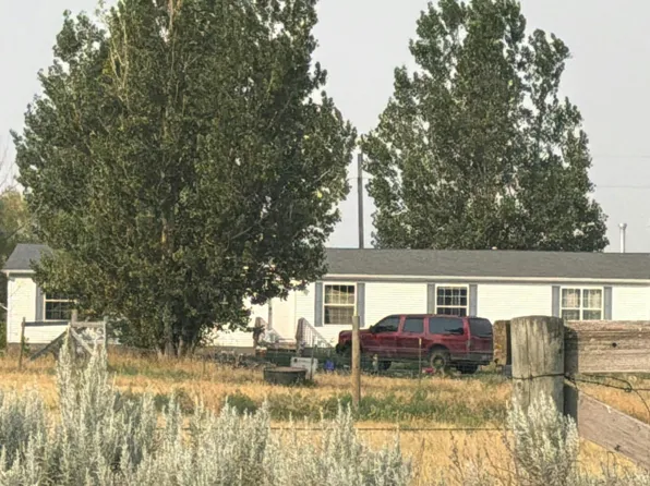 11795 Highway 261, Savage, MT 59262