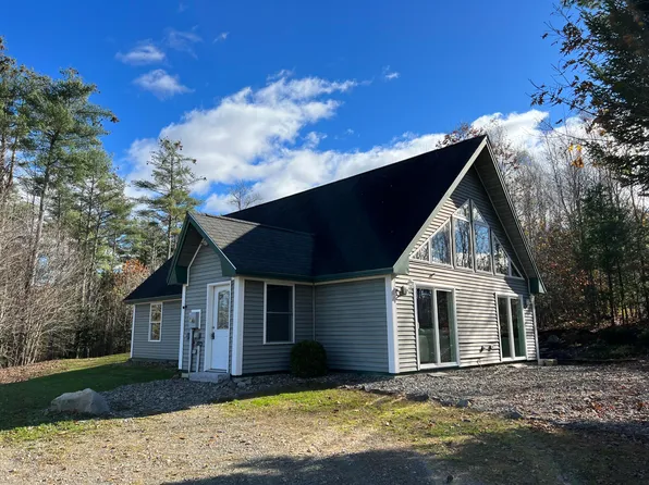211 Hunts Meadow Road, Pittston, ME 04345