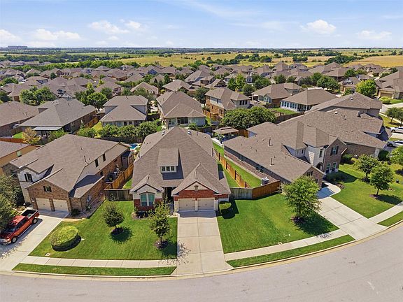 2nd image of 3343 Pablo Cir