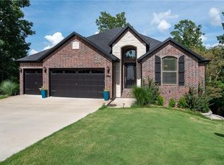 9 Spinnaker Ridge Ln, Bentonville, AR 72712