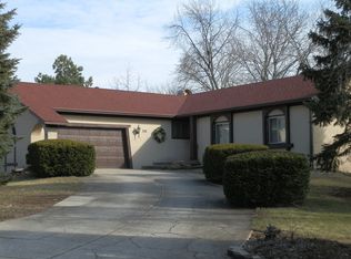 755 Padre Ln, Greenwood, IN 46143