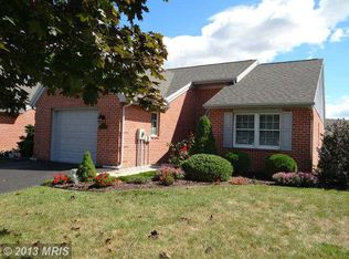 1060 Orchard Dr, Chambersburg, PA