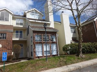 172 Carriage Crossing Ln #172, Middletown, CT 06457