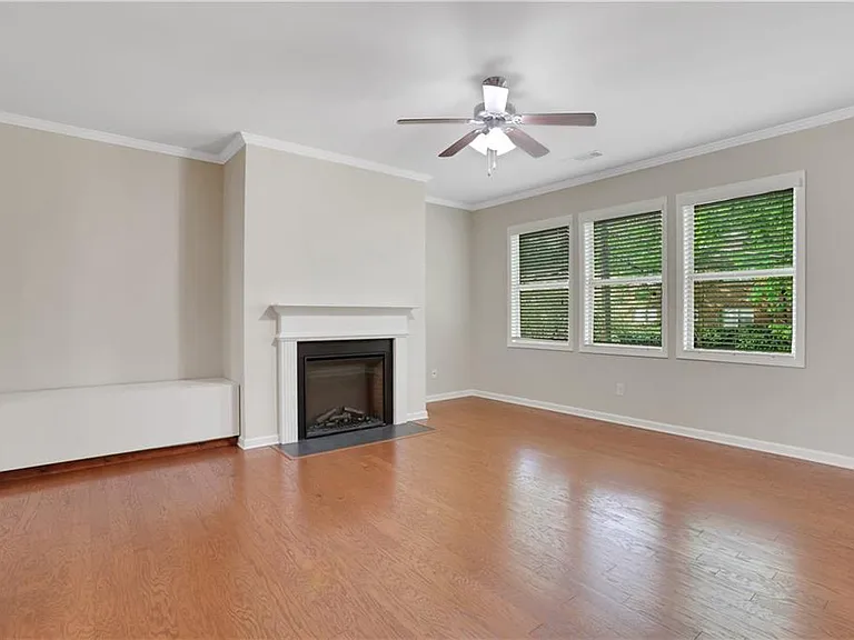 1300 Hopkins Dr — Photo 8
