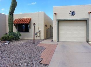 901 N Camino De Luz, Green Valley, AZ 85614