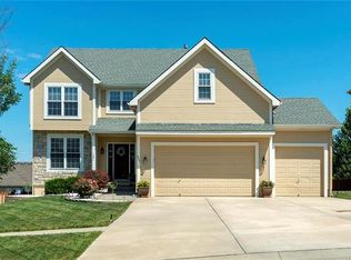 805 Ash Ct, Lansing, KS 66043