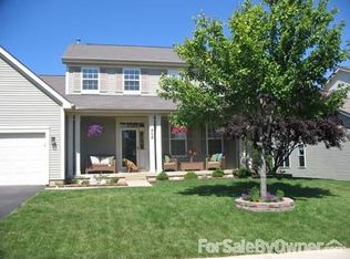 808 Red Barn Ln, Elgin, IL 60124