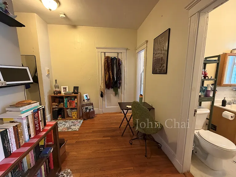 64 Woodstock Ave #9 — Photo 10