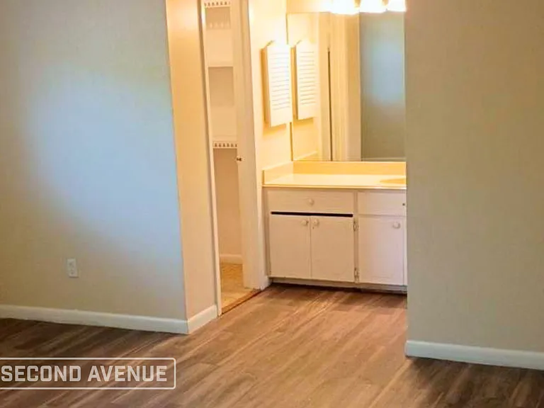 7035 Shady Arbor Ln — Photo 7