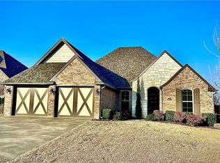 8505 Stoneshire Dr, Fort Smith, AR 72916