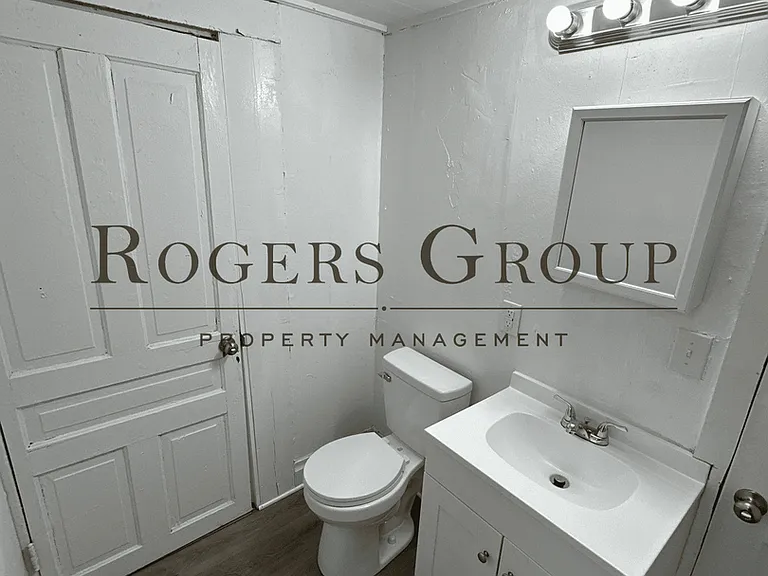 908 David St — Photo 10