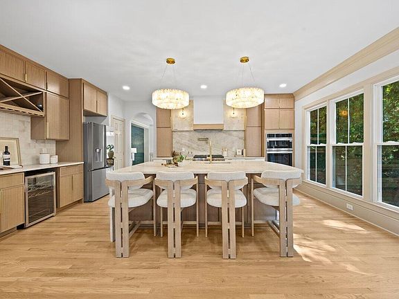 2nd image of 208 E Jules Verne Way