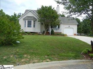 10 Heathfield Ct, Simpsonville, SC 29681