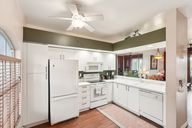 Newport Dr 502-010.jpg