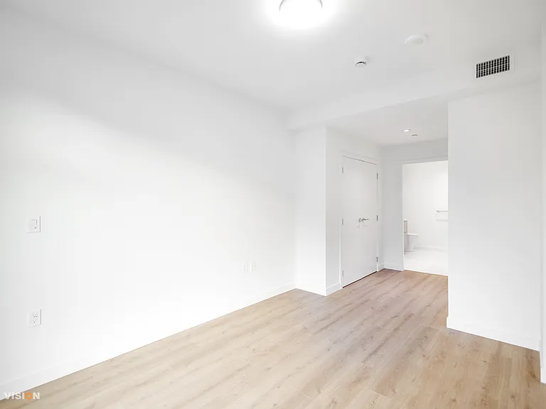 755 Harbourside Dr #619 — Photo 4