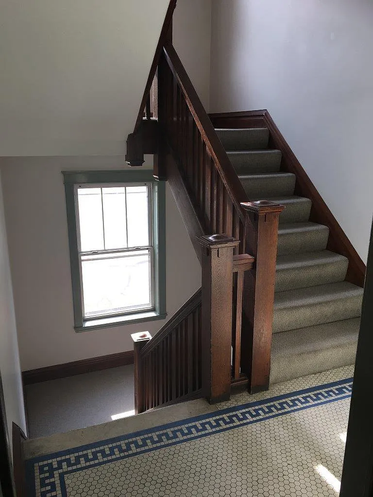 Building Photo - 5803 Waterman Blvd #2E