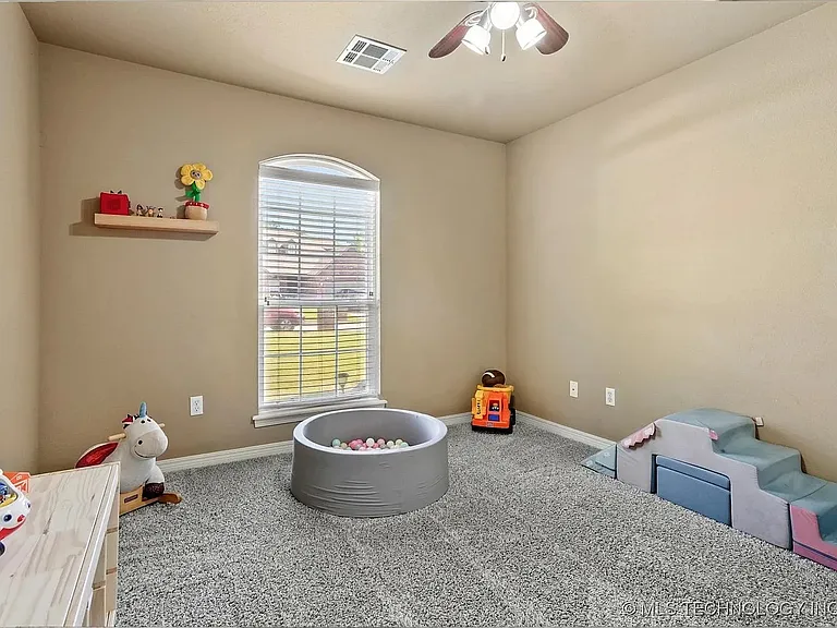 1801 E Montgomery St — Photo 17