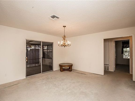 4th image of 4404 Westchester Dr