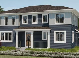 1093 W Southwinds Mnr SW, Airdrie, AB T4B 5L4