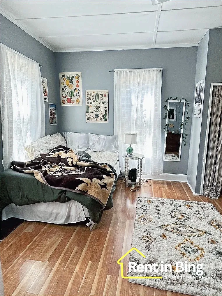 25 Walnut St — Photo 1