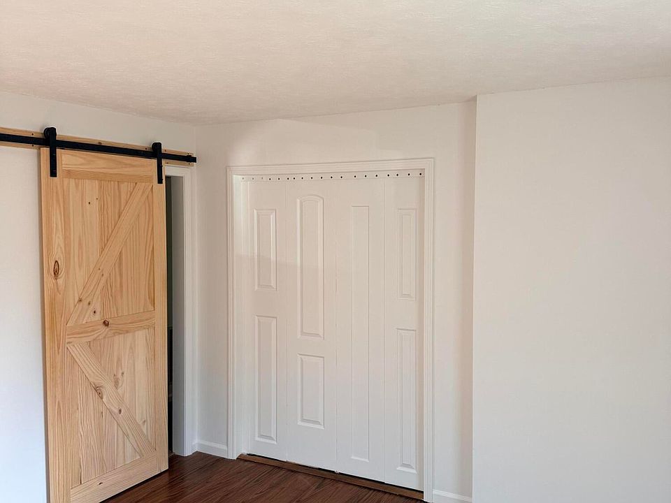 2nd image of 957 Darda Ct