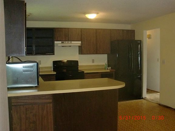 4th image of 3130 Hoover Ave SE