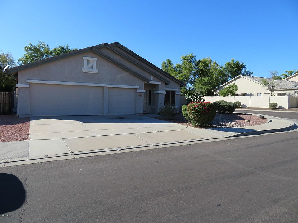 1st image of 25462 N 68th Dr