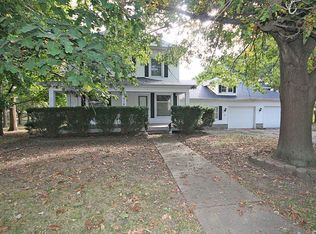 514 S Madison St, Cerro Gordo, IL 61818