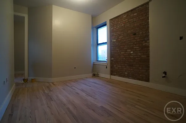 Rented by EXR | media 20