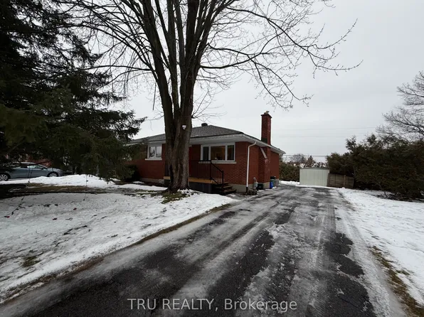 7 Roundhay Dr, Ottawa, ON K2G 1B6