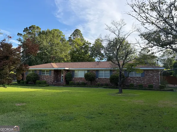 1606 Roberson St, Dublin, GA 31021