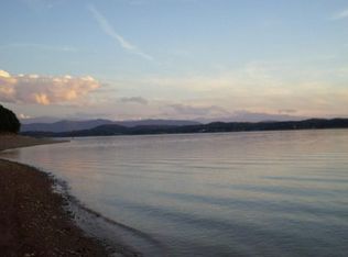 Lake Ridge Dr, Dandridge, TN 37725