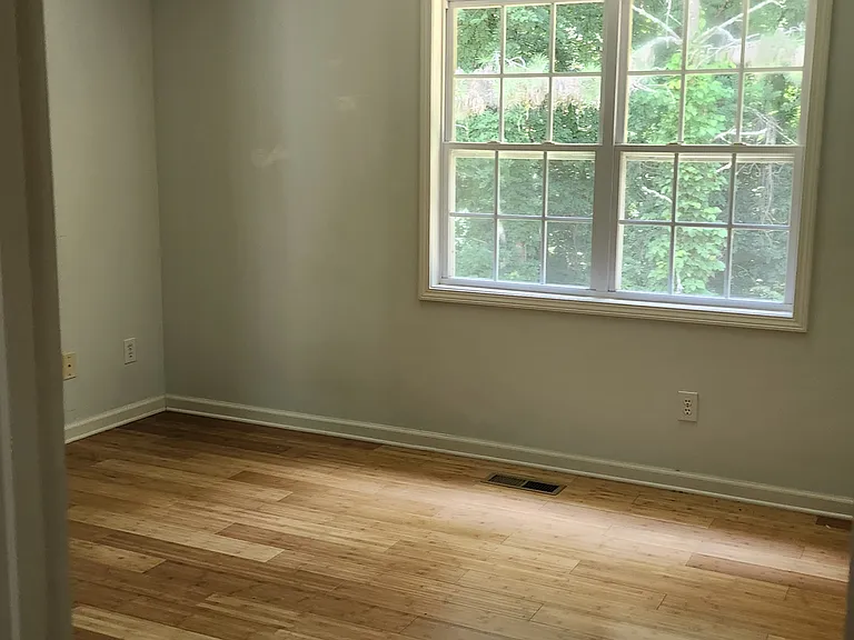 279 Fairview Dr — Photo 18