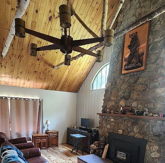 1st image of 335 Flat Rock Rd