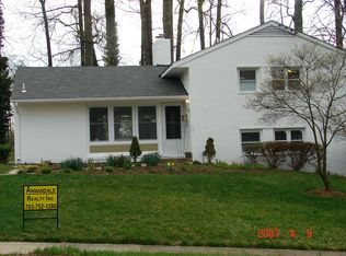 7523 Axton St, Springfield, VA 22151