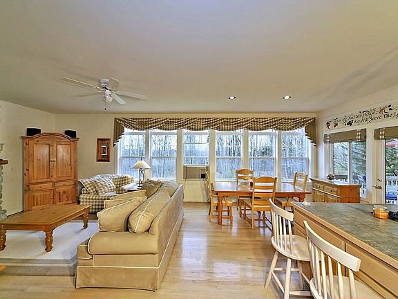 Kitchen/family room