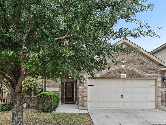 2nd image of 12402 Horse Crescent