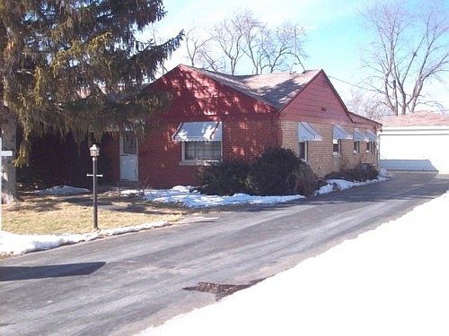 1st image of 9614 Dickens Ave