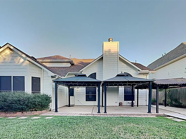 2114 Winding Hollow Dr — Photo 24