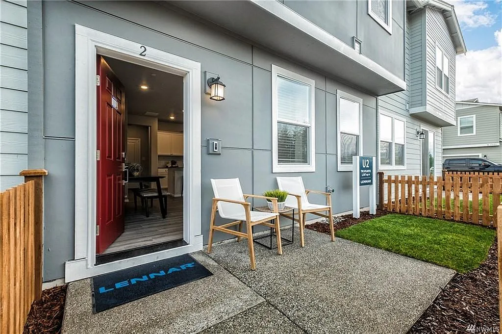 3 bed, 2.5 bath, 1567 sqft, $2,950 — Photo 1