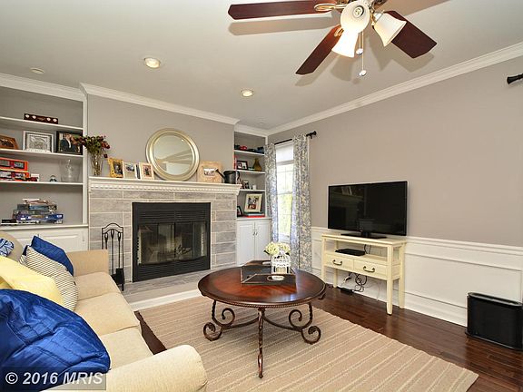 2nd image of 813 Van Dyke Ln