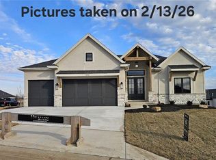 11211 S Gleason Rd, Olathe, KS 66061