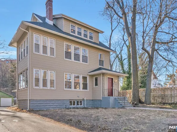 287 Springdale Ave, East Orange, NJ 07017