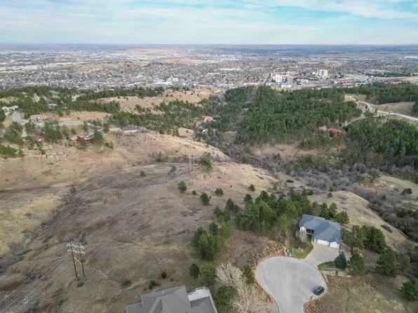 1742 Lampert Ct, Rapid City, SD 57701