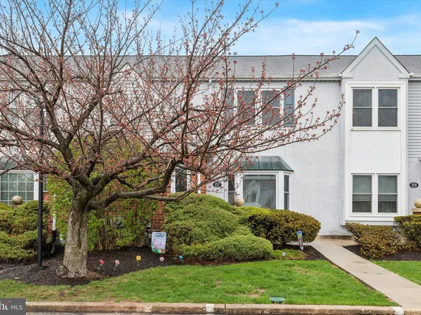 157 William Penn Dr #157, Norristown, PA 19403