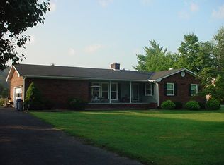175 Oak St, Jacksboro, TN 37757