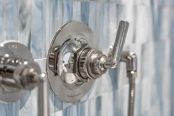 Rented by Douglas Elliman | media 24